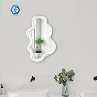 Miroir décoratif créatif en forme de nuages, style Art Déco, en verre, pour salon