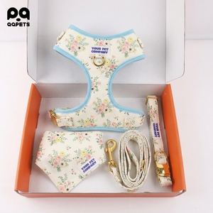 Set Pettorina <span class=keywords><strong>per</strong></span> <span class=keywords><strong>Cani</strong></span> con Motivo a Quadri alla Moda, <span class=keywords><strong>Collare</strong></span>, Guinzaglio e Foulard <span class=keywords><strong>per</strong></span> <span class=keywords><strong>Cani</strong></span> <span class=keywords><strong>di</strong></span> <span class=keywords><strong>Piccola</strong></span> e Media <span class=keywords><strong>Taglia</strong></span>, Design Regolabile e Traspirante in Rete - Product Image 3