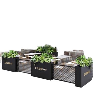 Jardinière rectangulaire solaire en fer forgé pour extérieur, personnalisable avec logo, pour usage en rue et sur terrasse - Product Image 3