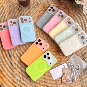 Coque de téléphone magnétique antichoc en silicone liquide mat chaud pour iPhone 17 11 12 13 Pro Max 14 15 16 Plus avec bouton tactile pour appareil photo - Product Image 3