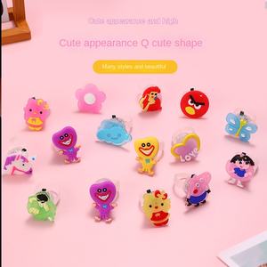 Juguete Infantil de Gel Suave con Forma de Tiburón Rojo, Personaje Navideño de Dibujos Animados, LED, 3x3cm, Venta al por Mayor de Fábrica - Product Image 5