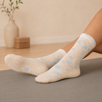 Chaussettes de yoga et de ballet respirantes et absorbantes de haute qualité avec logo personnalisé, mi-mollet, en coton, antidérapantes pour femmes