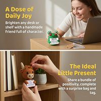 Valenvino 4 poupées au crochet positives, peluches d'entraînement émotionnel faites à la main, cadeau de remise de diplôme chaleureux pour femmes et hommes, décoration maison et bureau