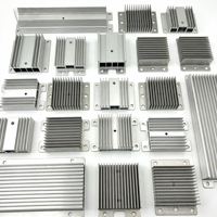 Dissipateur thermique en aluminium à ailettes usinées en usine, service de dessin personnalisé pour les pièces de module d'alimentation de climatiseur à onduleur