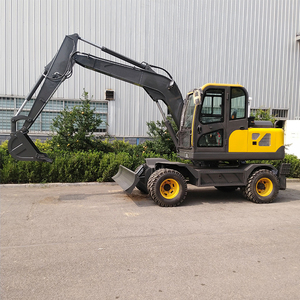 Excavadora Todoterreno de 7650 kg con Tracción en las 4 Ruedas y Neumáticos de Goma, con Cabina Giratoria para Mayor Maniobrabilidad - Product Image 4