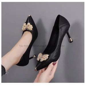Chaussures à talons aiguilles de luxe pour femmes, tendance et élégantes, avec décorations – Grande Vente - Product Image 4