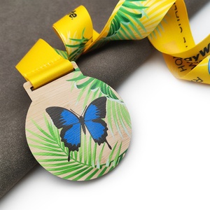 Medaglia <span class=keywords><strong>Personalizzata</strong></span> in <span class=keywords><strong>Legno</strong></span> di Bambù con <span class=keywords><strong>Stampa</strong></span> di Foglie di Palma Tropicale e Cordino Colorato per Eventi Ecosostenibili - Product Image 4