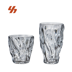 <span class=keywords><strong>Verre</strong></span> à whisky à eau et à jus créatif <span class=keywords><strong>Verre</strong></span> à dégustation bon marché Verres à boire à motif d'arbre <span class=keywords><strong>Verre</strong></span> à whisky torsadé pour la maison - Product Image 1