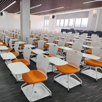 Chaise de formation à cadre en plastique avec tablette d'écriture pliable, bras de tablette rotatif à 360 degrés, porte-gobelet et panier de rangement pour salle de classe et formation