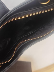 حقيبة كتف نسائية كلاسيكية جديدة لعام 2025 بتصميم عصري مع سلسلة وحزام واحد وإغلاق بخطاف وحلقة - Product Image 4