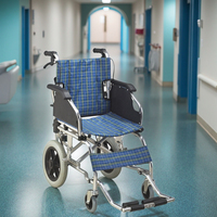 Fauteuil roulant manuel léger en aluminium avec poignée rabattable pour le transfert de patients en maison de retraite et à domicile