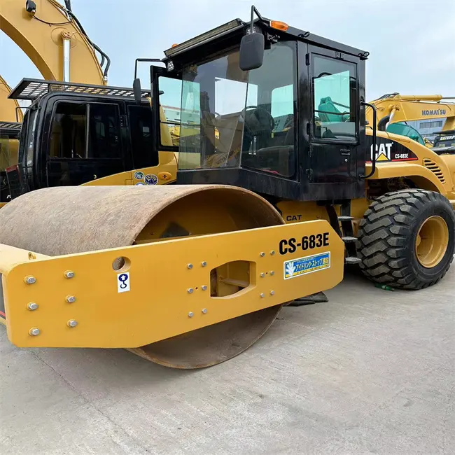 Cheap used CAT road roller CS683E for salesecondhand road roller cs-683e with low working hours