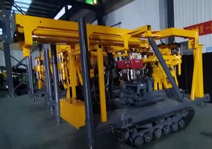 Plataforma de perforación hidráulica con ruedas sobre orugas, máquina de núcleo rotativo de 200m de profundidad para exploración de minas de oro, motor de recolección de muestras geológicas - Product Image 2