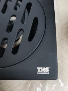 ท่อระบายน้ำพื้นแบล็คมัตต์ 100×100 มม. Ø50 ป้องกันกลิ่น |   ทองเหลือง |   เทอร์โมสไตล์ THS ® - Product Image 3