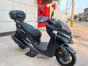 Scooter <span class=keywords><strong>KYMCO</strong></span> CT300 ad Alte Prestazioni 300cc, Telaio Stabile, Sedile Confortevole, Eccellente Maneggevolezza per la Guida in Città - Product Image 5