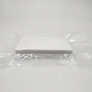 Gasa de compresión curvada blanca no estéril para vendaje de heridas, uso de emergencia en exteriores - Product Image 1