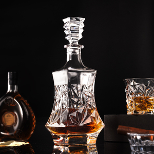 NOVARE Nouveau Design Ensemble de Verres à <span class=keywords><strong>Vin</strong></span> en Cristal Sans Plomb Style Européen Carafe à Whisky Transparente Créative Capacité 900ml Certifiée - Product Image 3