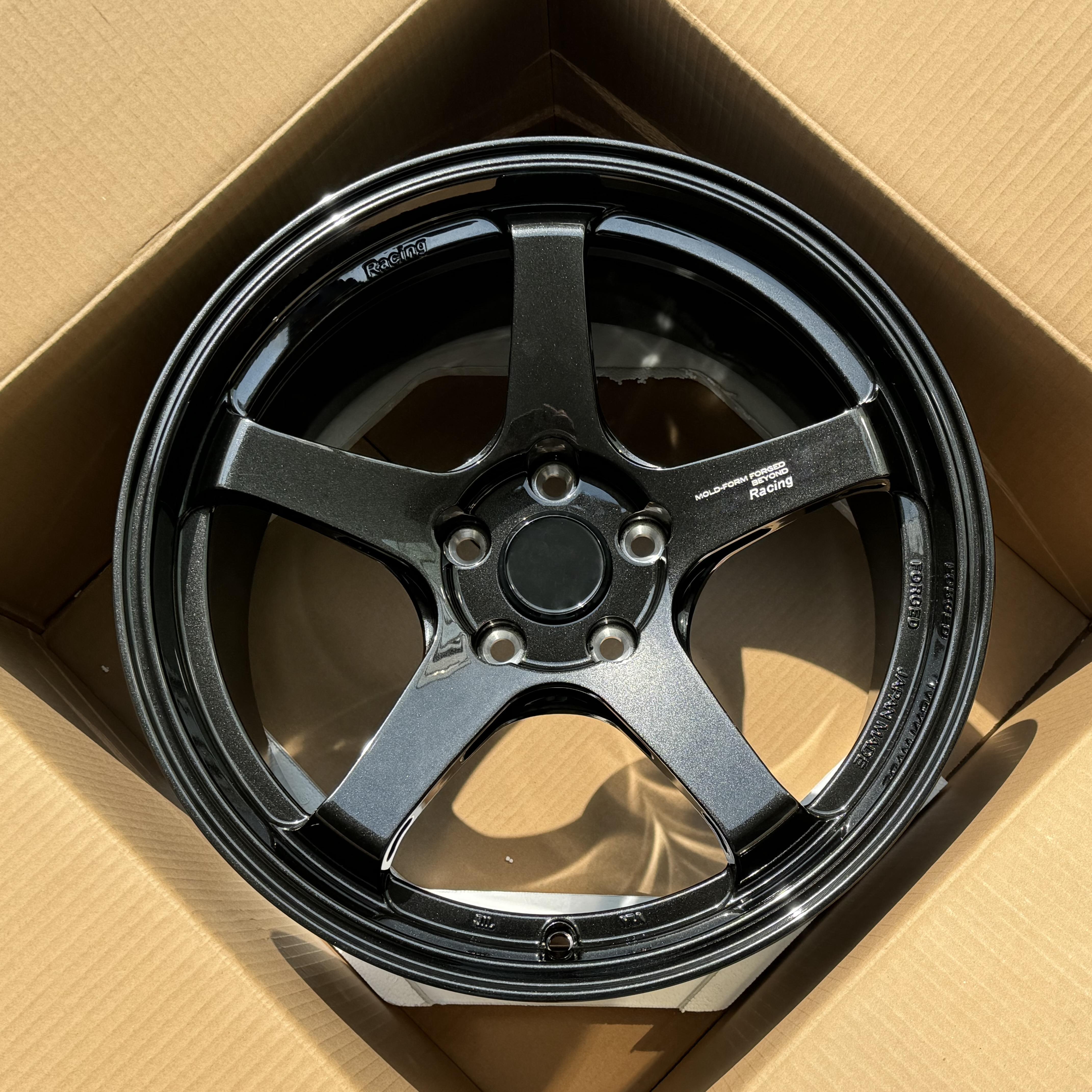 Racing Titanium Black