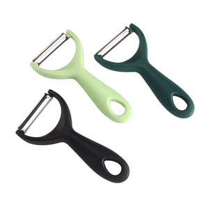 Pelador multifunción de acero inoxidable de Yiwu para frutas y verduras con mango de plástico, solo lavar a mano. - Product Image 4