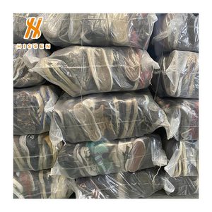 Vente en gros usine de chaussures d'occasion en balles mixtes, de seconde main, Grade A/B, stock en vrac pour l'Afrique, incluant baskets, pantoufles, talons et chaussures d'occasion - Product Image 1