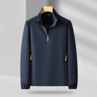 Blouson bomber noir streetwear en polyester tissé enduit, col montant, fermeture éclair, imprimé délavé, collection automne