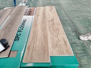 Hiện đại 183*1220mm 6mm 5 + 1 không thấm nước bấm vào khóa chịu mài mòn kính nhiều lớp sàn Composite AC4 sàn gỗ rắn E0 - Product Image 6