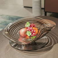 Handgeblazen rokerige bruine golfvormige schaal van glas, fruitkom met spiraalvormige lagen, decoratieve glazen schaal, tafeldecoratie, centerpiece voor thuis