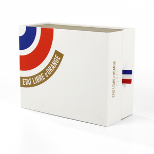 Recyclable Custom Logo Embossing UV Coating Clothing Shoe Folding Packaging Rigid Cardboard Magnetic Gift Box - Product Image 4