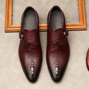 Chaussures en cuir noir pour hommes, style élégant et tendance 2025, authentiques en cuir britannique, pour mariages et fêtes - Product Image 4