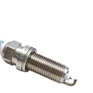 Bujía de iridio de doble punta de alta calidad <span class=keywords><strong>IXEH20TT</strong></span> 4711 para Toyota Corolla AURIS RAV 4 III 2012-2018 1.6L 1.8L - Product Image 1