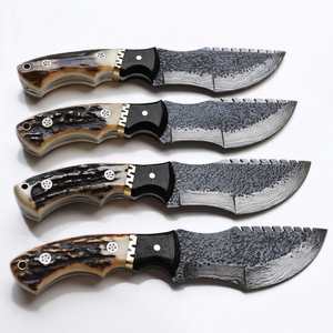 Pieza Decorativa de Primera Calidad, Cuchillo Tracker de Acero de Damasco, Hecho a Mano, con Patrón Decorativo, para Decoración del Hogar - Product Image 3