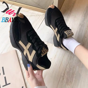 Chaussures de sport pour femmes tendance 2025, respirantes, en mesh, décontractées, légères, pour la marche - Product Image 2