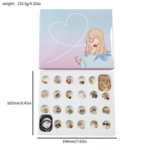 Cross-Border para Taylor TS 24 Grid Blind Box DIY Unisex chapado en oro en forma <span class=keywords><strong>de</strong></span> corazón pulsera decoración aniversario regalo pulsera - Product Image 3