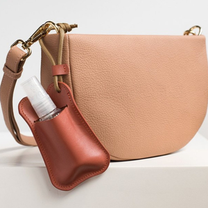 새로운 디자인 PU 가죽 손 소독제 홀더 휴대용 손 소독제 끈 포켓 소독제 커버 야외 활동 - Product Image 5