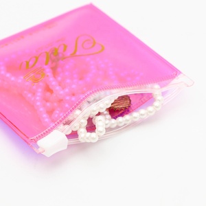 Mini pochette en plastique pour emballage de colliers et bagues, sac à fermeture éclair en PVC holographique rose, personnalisable avec nom de marque - Product Image 5