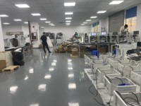 Robot Delta de qualité industrielle pour la manipulation de pièces de petite taille avec PLC et moteur, haute efficacité