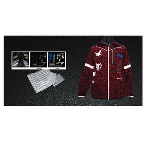 Etichetta Riflettente Personalizzata 5x10cm in Argento, Termoadesiva <span class=keywords><strong>PES</strong></span>/PU per Abbigliamento di Sicurezza, Certificata EN2047 PPE OEM/ODM - Product Image 3