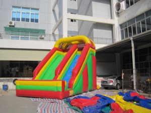 Toboggan gonflable pour enfants - Utilisation commerciale - Dimensions 8m - Capacité 800kg - Product Image 3