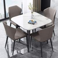 Moderner Quadratischer Esstisch für 4 Personen mit Marmormuster-Tischplatte und Grauen Stoffstühlen Schwarze Metallbeine für Esszimmer Café