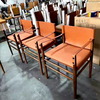 Fauteuil en bois massif foncé avec siège en cuir PU, chaise de salle à manger moderne minimaliste pour la maison, l'hôtel, la villa, le salon