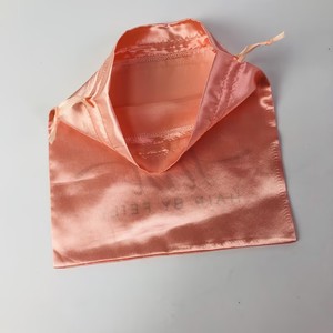 ถุงผ้าไหมพิมพ์โลโก้สั่งทำพิเศษสำหรับบรรจุภัณฑ์ของขวัญ เครื่องสำอาง อัญมณี ถุงใส่ผมแบบมีเชือกผูก ถุงกันฝุ่นสำหรับวิกผม ถุงผ้าซาติน - Product Image 6