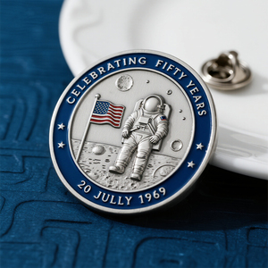 Pin de esmalte satelital personalizado | Pin de solapa de metal de exploración espacial OEM - Product Image 5