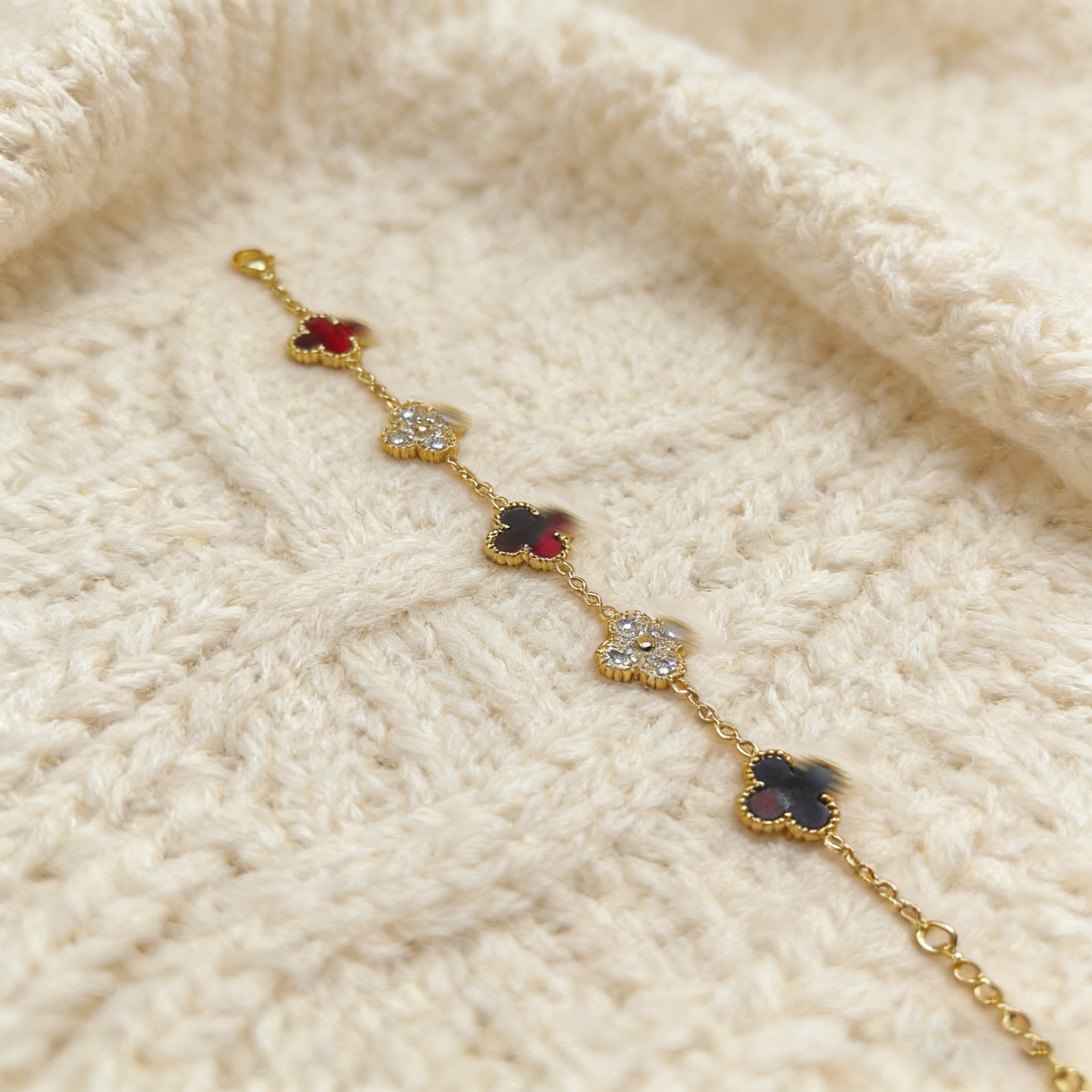 Entre el diamante rojo deslumbrante