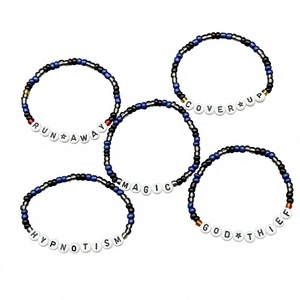 Set de 5 Pulseras de <span class=keywords><strong>la</strong></span> <span class=keywords><strong>Amistad</strong></span> Magic Thief con Números y Cuentas de Arroz - Regalo Unisex para Hombres y Mujeres - Product Image 1
