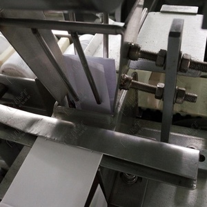 Automatische 10ml 30ml 120ml Öl sprüh flasche Box karton ier maschine für mollige Gorilla flasche - Product Image 3