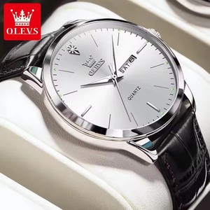 Reloj de Cuarzo OLEVS 2935 de Marca de Lujo OEM, Estilos Más Vendidos, Logotipo Personalizado, Correa de Cuero Genuino Luminosa con Calendario para Hombre - Product Image 3