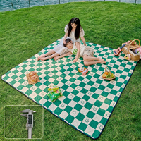 Tapis de jeu portable de qualité supérieure à 3 couches, couverture de pique-nique en pongee avec feuille d'aluminium imperméable pour une utilisation en extérieur, camping