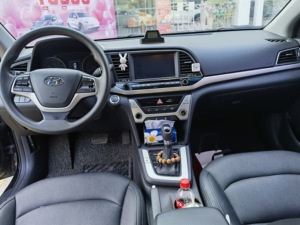 Coche de gasolina de 5 plazas más vendido para <span class=keywords><strong>Hyundai</strong></span> Elantra con cámara trasera y techo solar eléctrico, coche usado líder de China - Product Image 6