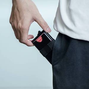 เคสใส่บัตร Casekey สีสันสดใส สำหรับใส่บัตร Kartenhalter ดีไซน์มินิมอลบางเฉียบ ทำจากอะลูมิเนียม ป้องกัน RFID สำหรับบัตรเครดิต ใส่ได้ 6 ใบ - Product Image 4