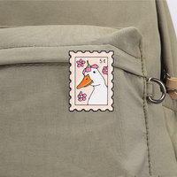 Pin Enamel Gaya Stempel Pos Bentuk Angsa, Bros Logam Hewan Bebek Putih Lucu, Lencana untuk Jaket, Tas Ransel, Ornamen Fashion